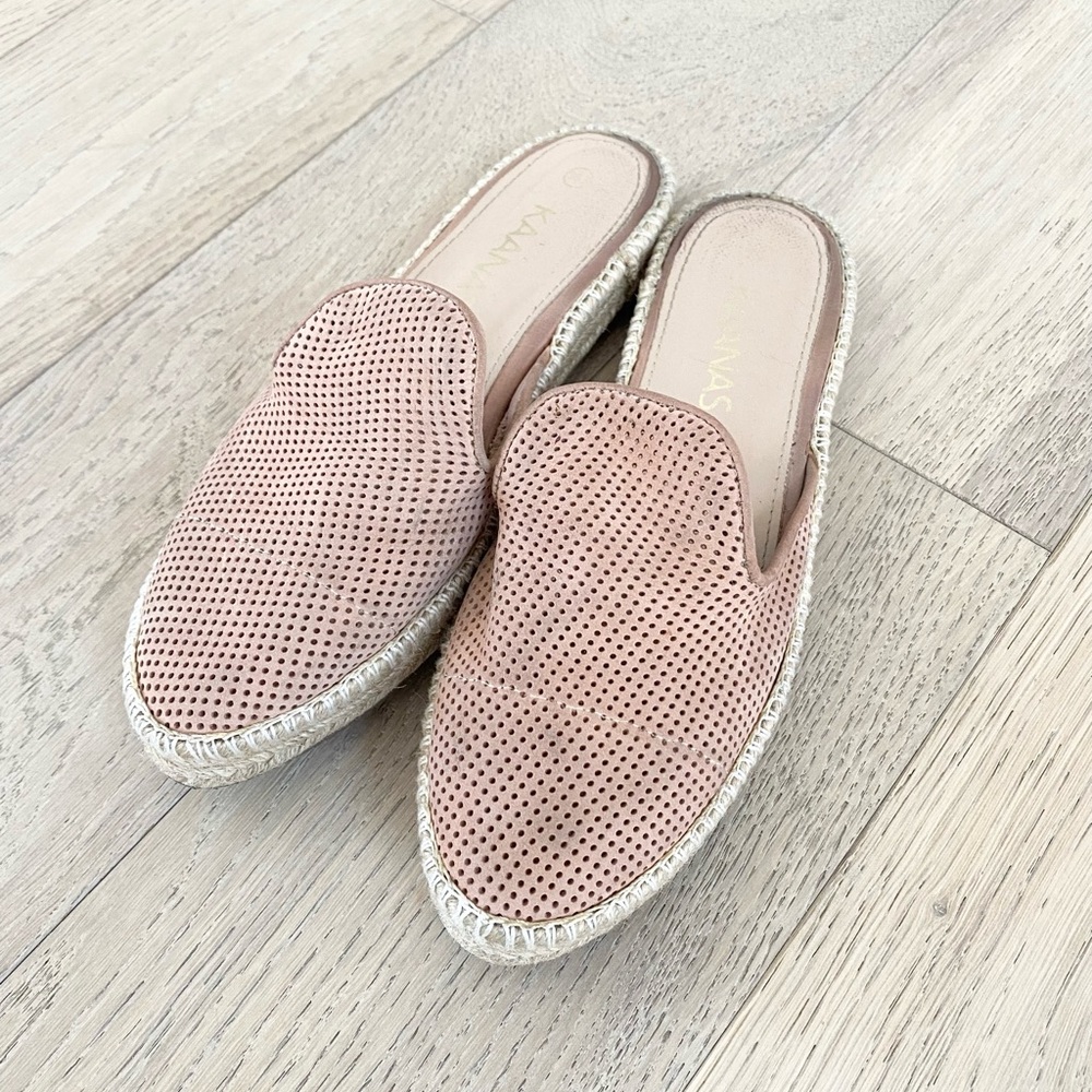 Kaanas perforated mule tan size 38.5